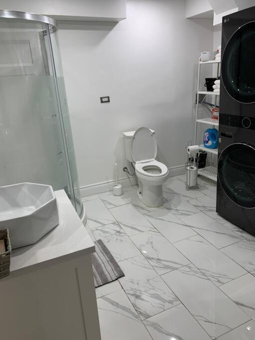 Big Oasis Studio Near Airport Yyz Hotell Toronto Eksteriør bilde